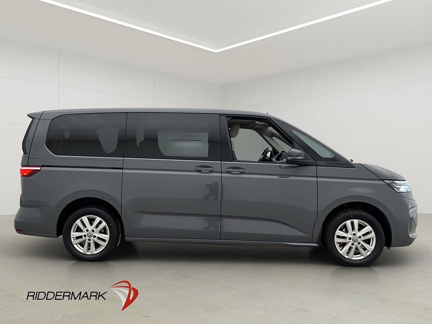 Bild 2 av Volkswagen Multivan Lång Värm Cockpit Drag B-Kam 7-Sit Moms