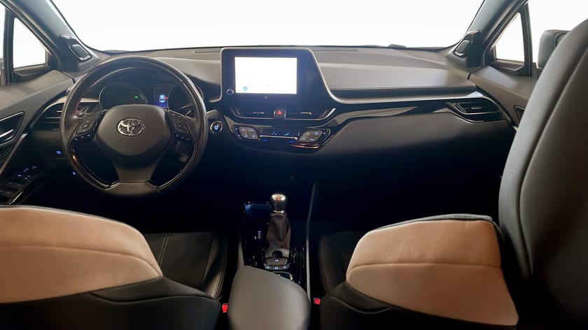 Bild 4 av Toyota C-HR Hybrid CVT 184hk GR-SPORT / Kamera / CarPlay
