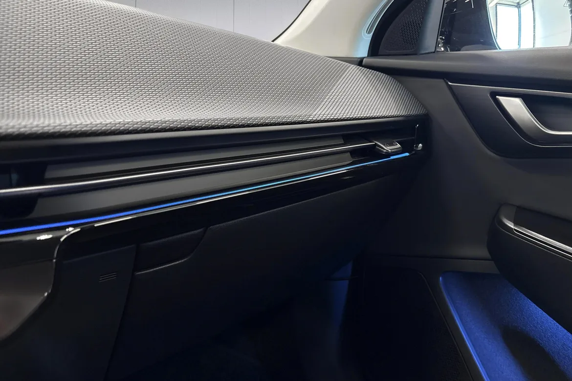 picture of a car