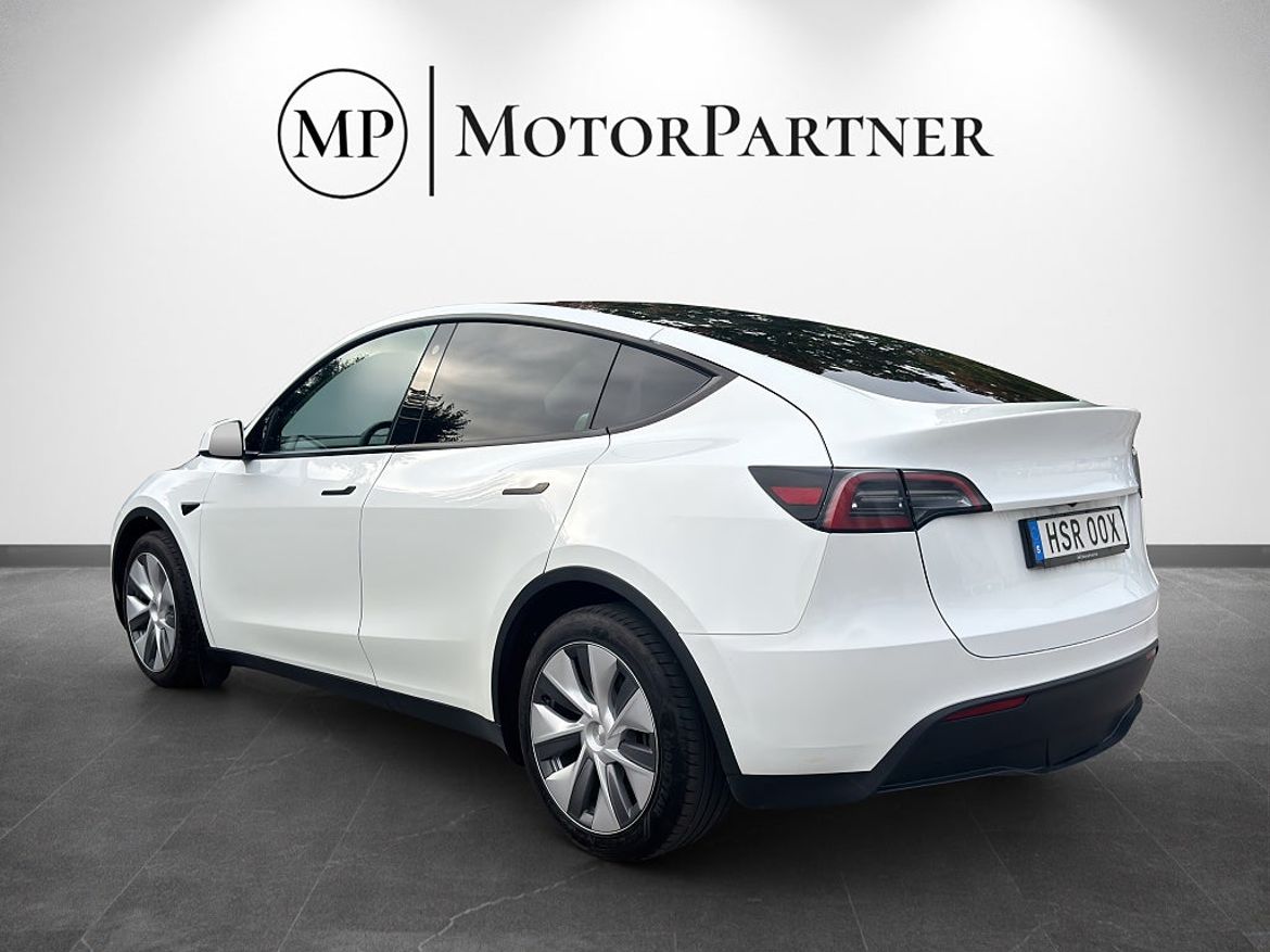 Tesla Model Y Long Range AWD, bild 6 av 18