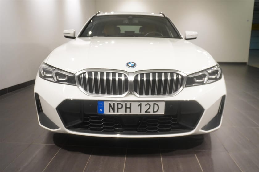 Bild 2 av BMW 330e xDrive Touring M-Sport Active Edition Aktiv Fart