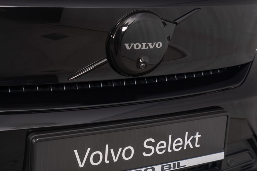 Bilde 4 av Volvo EX40 Twin Motor Performance Ultra Black Edt. Varmepumpe/360/Soltak/Harman Kardon