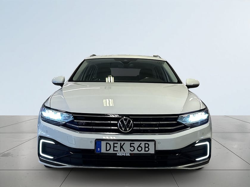 Bild 2 av Volkswagen Passat Sportscombi GTE 1.4 TSI 360° Navi Drag Pvärmare S&V