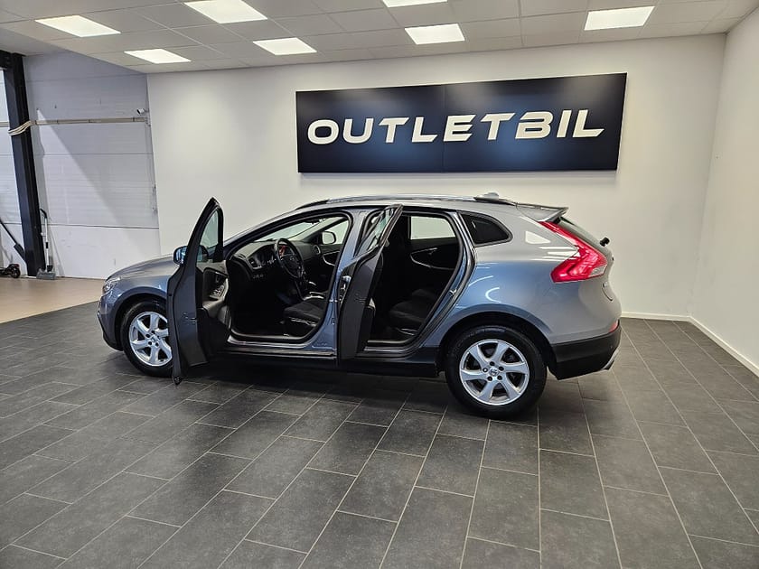 Bild 3 av Volvo V40 Cross Country T3 152hk Geartronic Kinetic Värmare PDC