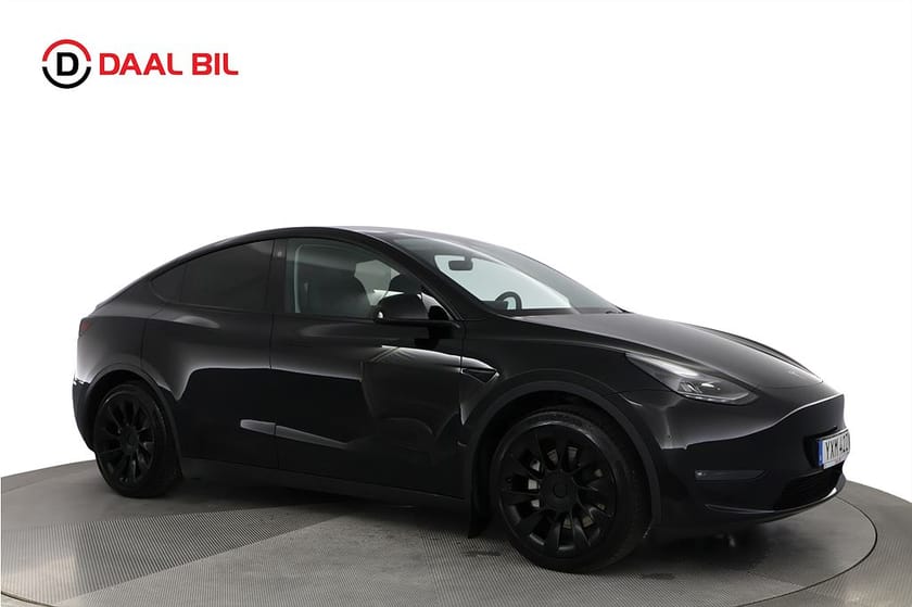 Bild 4 av Tesla Model Y Long Range AWD 514HK PANORAMA DRAG VÄRMARE B-KAMERA NFC