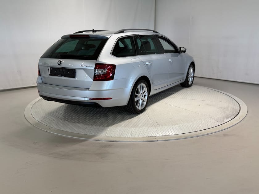 Bilde 4 av Škoda Octavia Stasjonsvogn 2,0 150hk Style Cruise/Krok/Canton/Webasto/Kam/El.sete