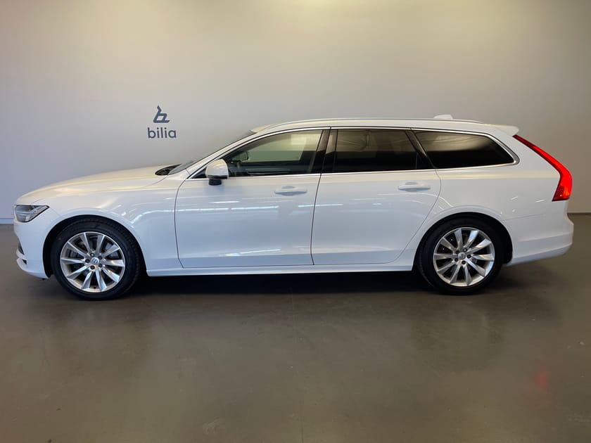 Bild 2 av Volvo V90 T4 Momentum Edition / 360 Kamera / Baklucka elmanövrerad / Navigation /
