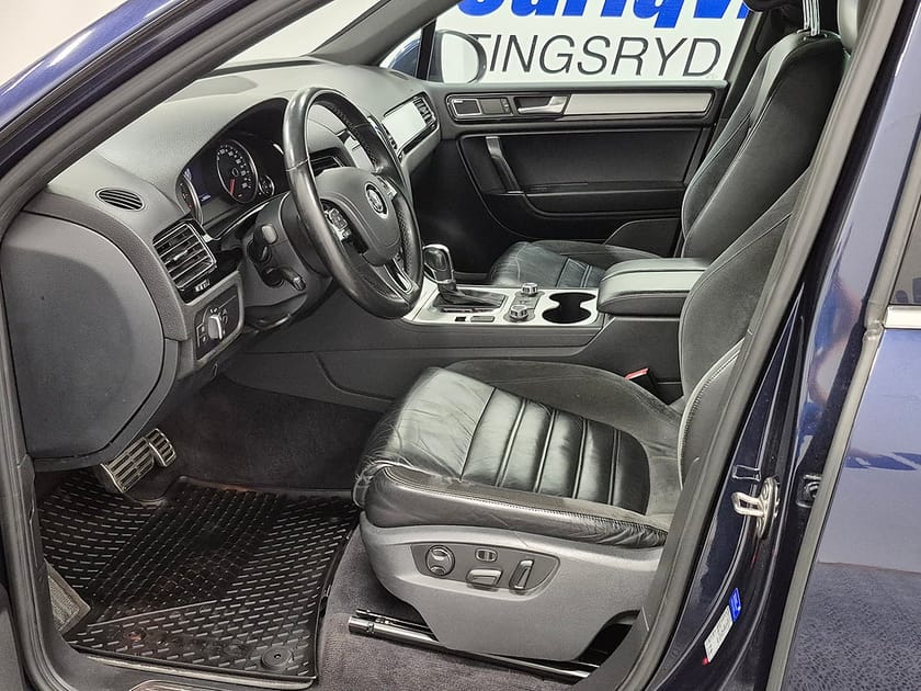 Bild 2 av Volkswagen Touareg 4MOTION 3.0 V6 TDI 240HK 4x4 Luftfjädring