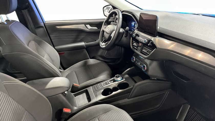 Bild 3 av Ford Kuga Plug-In Hybrid Titanium PHEV 225hk Automat