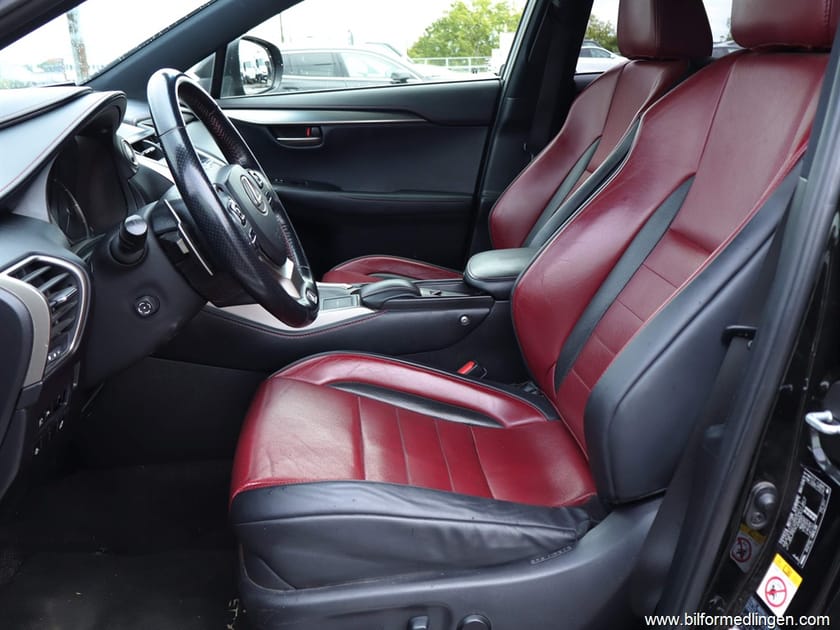 Bild 5 av Lexus NX 300h AWD 2.5 16V 197hk F sport Drag Kamera