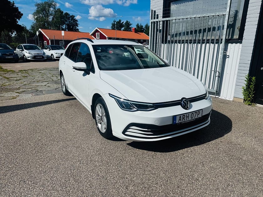Bild 1 av Volkswagen Golf Sportscombi 1.5 TGI 131HK DSG / VÄRMARE / CARPLAY
