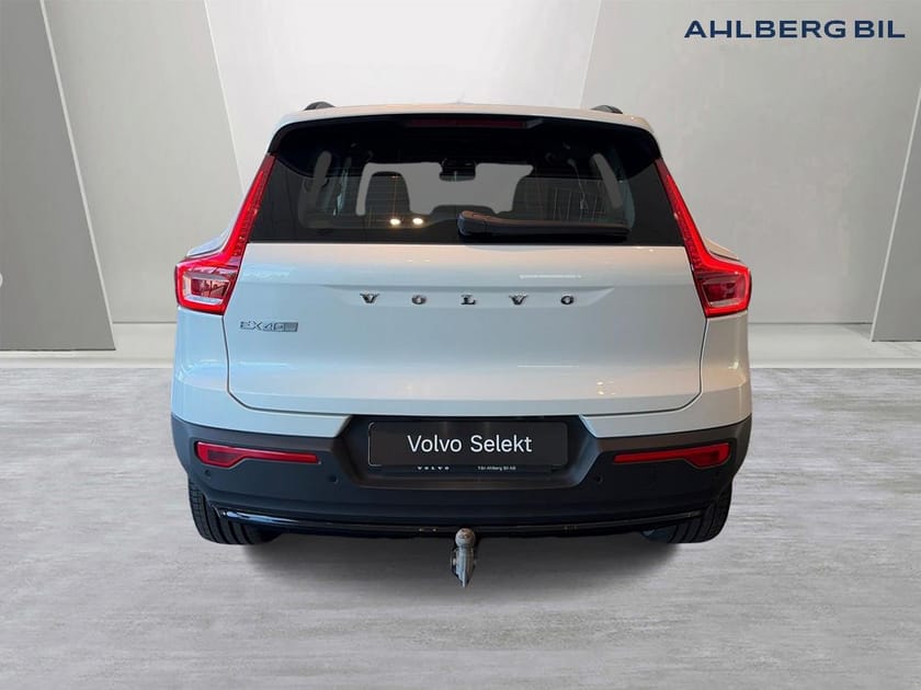 Bild 4 av Volvo EX40 Single Motor Extended Range ⚪Single ExtendedRange Plus SE. 360kamera, Drag,  Adaptiv farthållare, Navi, H/K Sound, Klimatpaket
