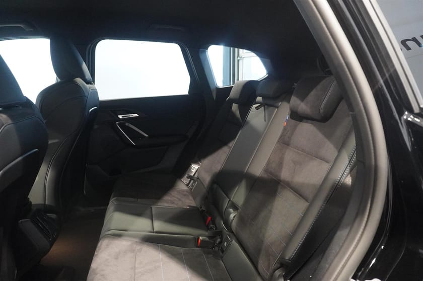 Bild 5 av BMW iX1 xDrive30 M Sport Business Ed Drag DA HUD