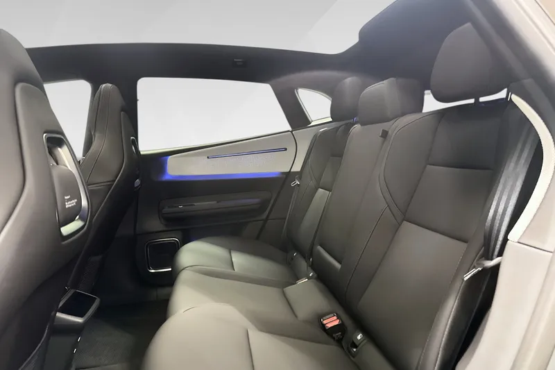 Polestar 4 Long Range Dual motor bilde 13