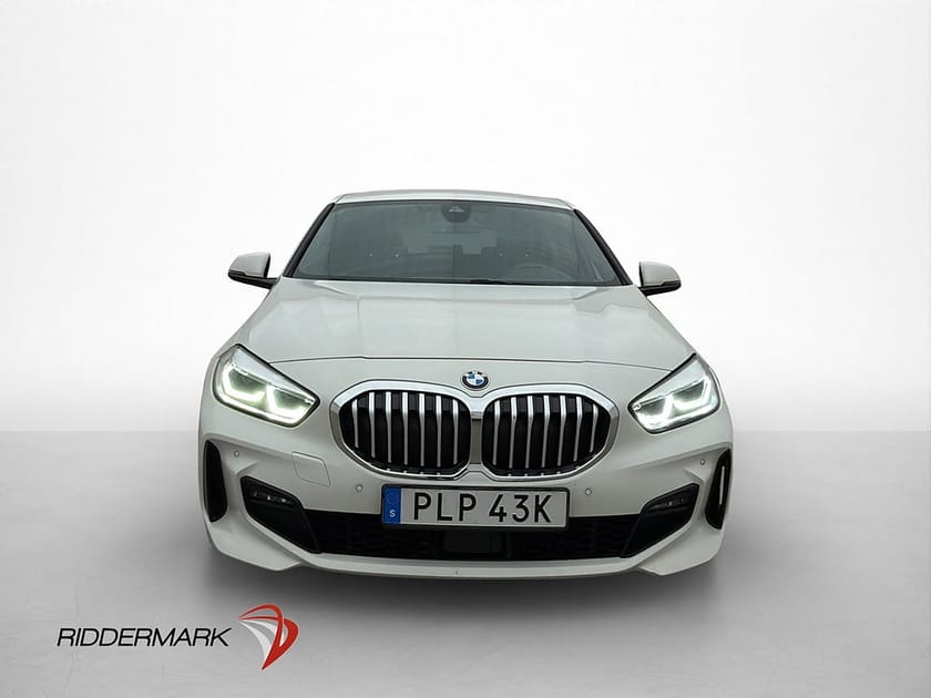 Bild 2 av BMW 118i 140hk M Sport HUD HiFi Skinn Värm Kamera CarPlay