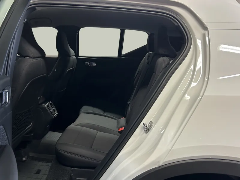 Bild 11 av 13 – Volvo XC40 D3 AWD Momentum Advanced