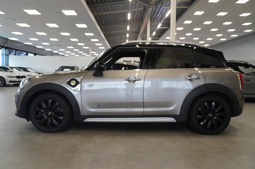 Bild 5 av MINI Countryman Cooper SE ALL4 Navi LED Sportstol Panorama PDC