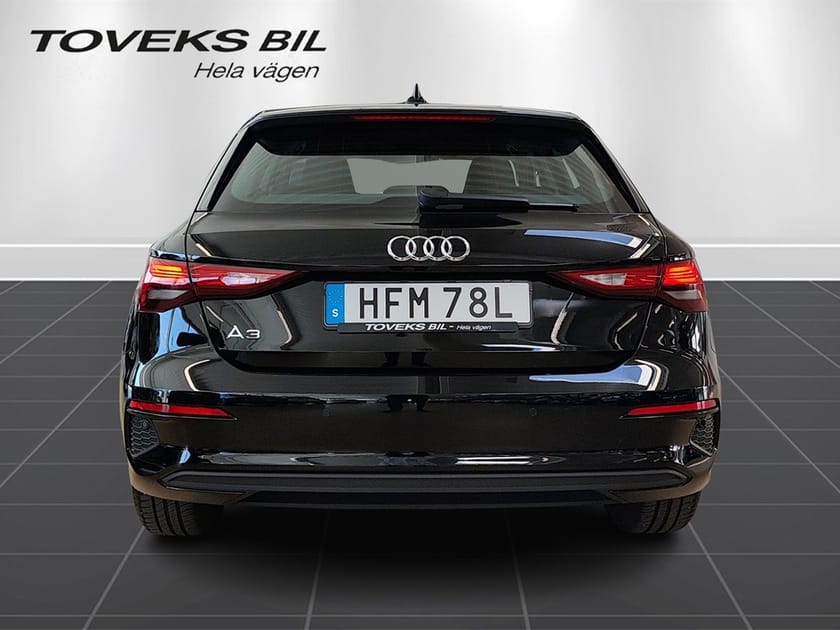 Bild 3 av Audi A3 Sportback 35 TFSI PROLINE 150 HK Apple Carlplay
