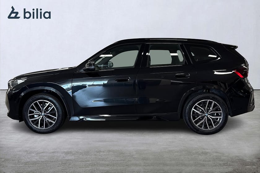 Bild 3 av BMW iX1 eDrive20 eDrive 20 M-Sport | Drag | Head-Up | Stol m minne | H/K