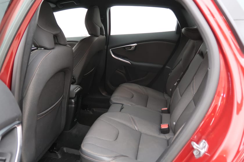 Bild 5 av Volvo V40 Cross Country T3aut BusinessAdvanced/Klimatpkt/PrgmVärmare/P-SensorerF-B