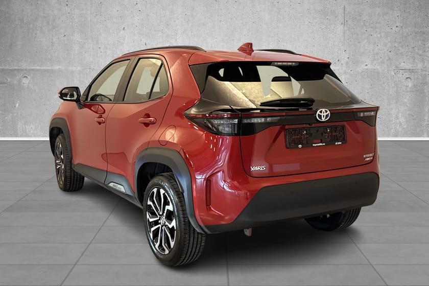 Bilde 3 av Toyota Yaris Cross Hybrid AWD-i Active 4x4/automat/alle servicer/2-års garanti/