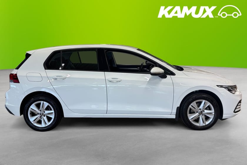 Bild 2 av Volkswagen Golf TSI 110hk Base Cockpit Lane Assist Sensorer