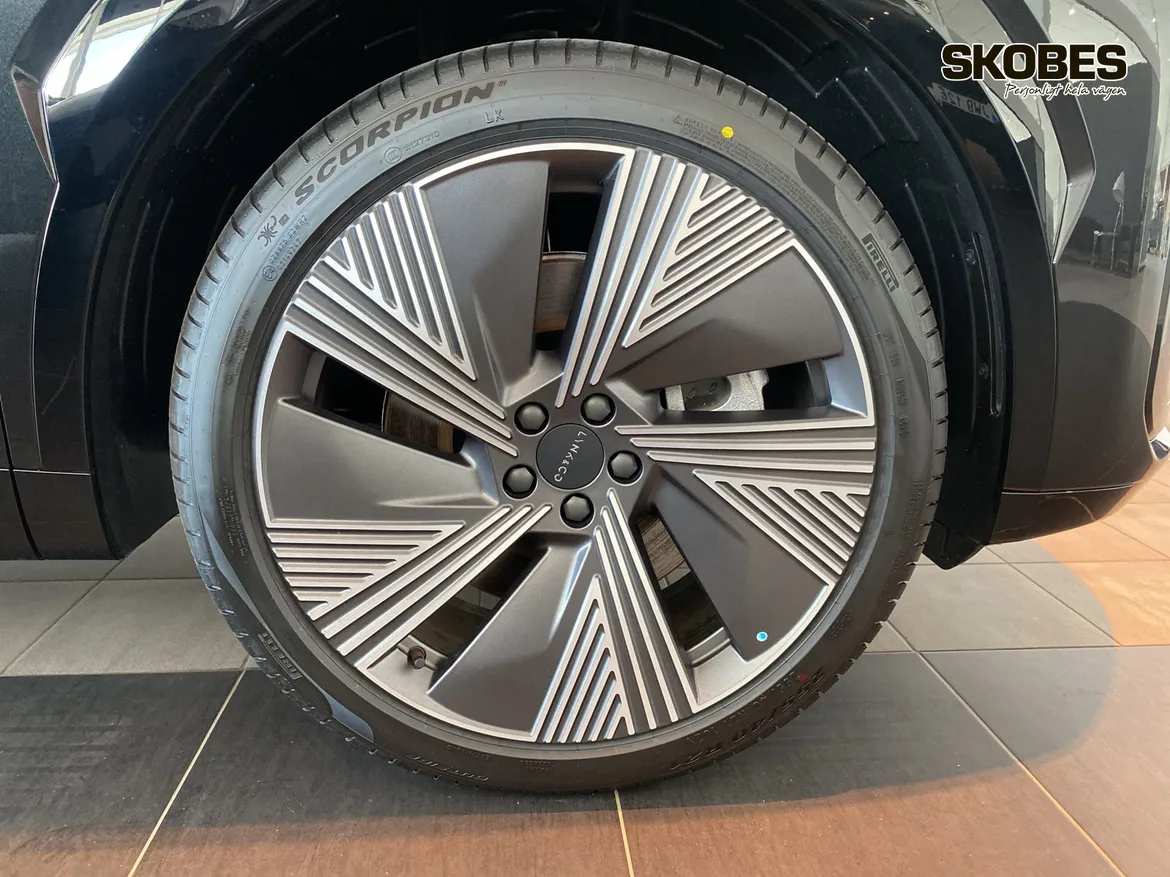 Lynk & Co 08 PHEV