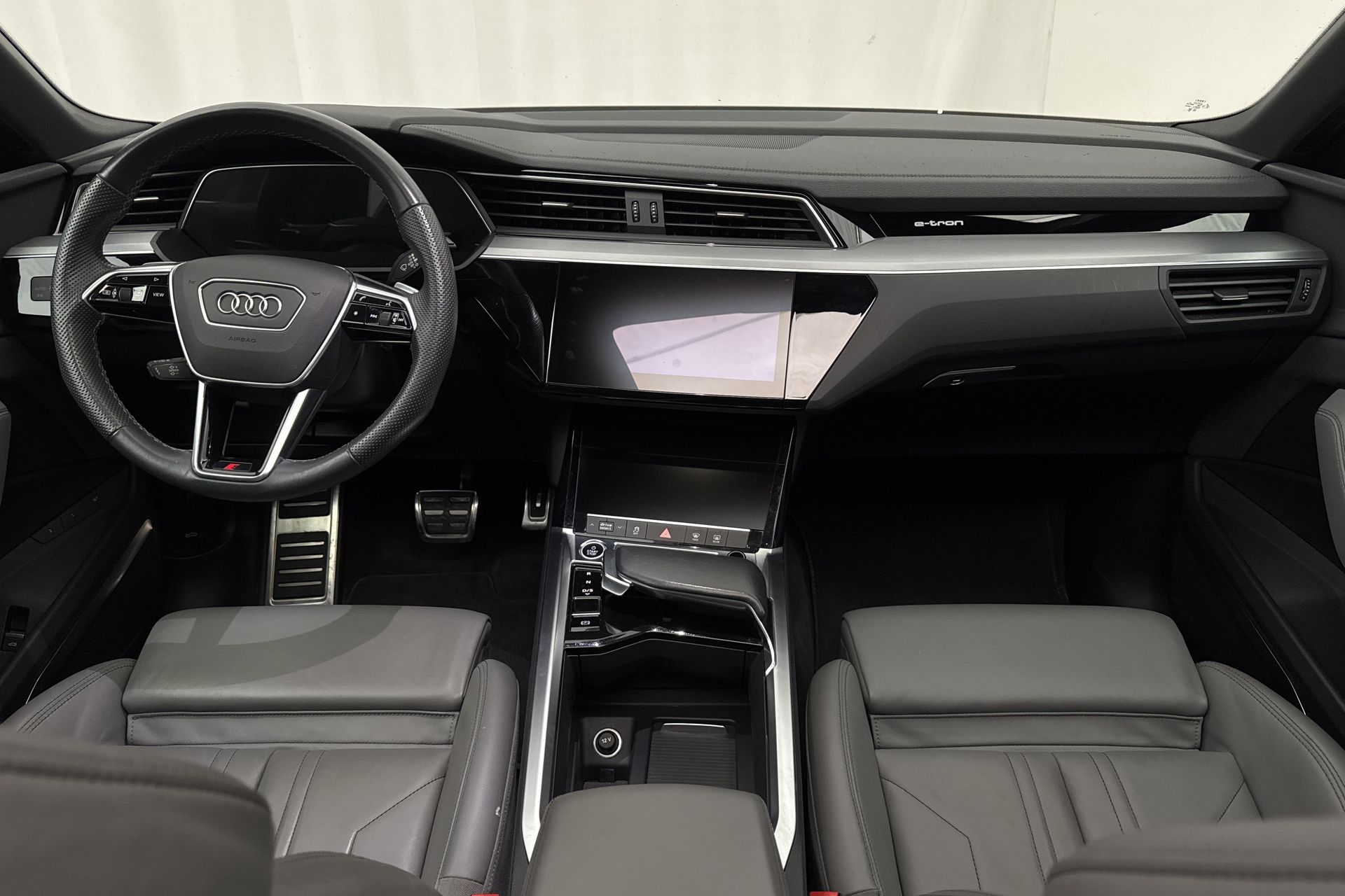 Audi Q8 e-tron Q8 55 e-tron quattro 2024, photo 7/10