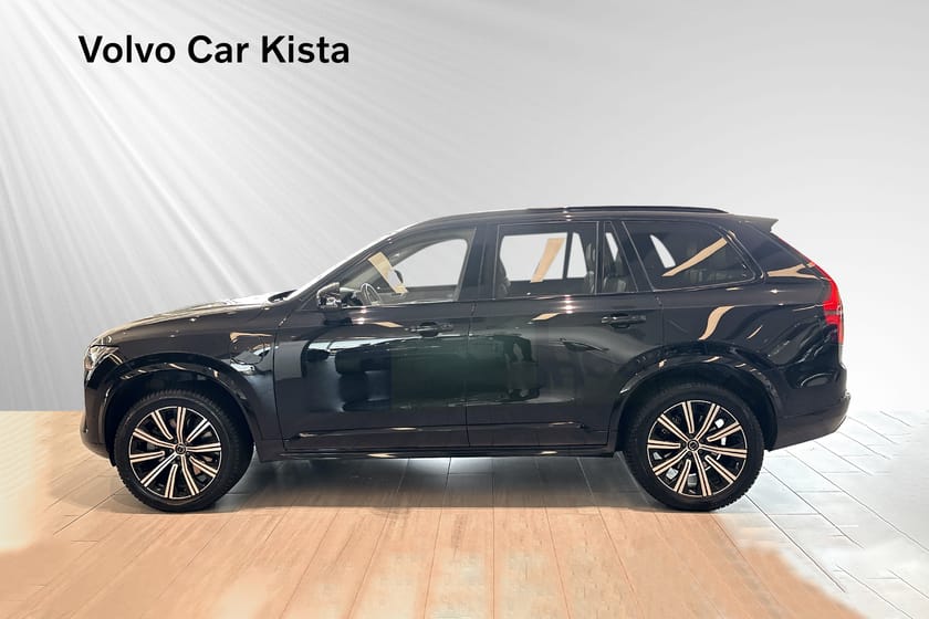 Bild 3 av Volvo XC90 II T8 Ultra Dark Luftfj Drag B/W HUD Pano