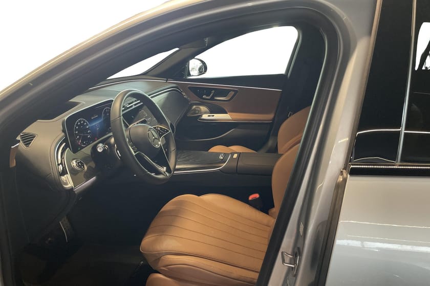 Bild 4 av Mercedes-Benz E 300 de 4MATIC All-Terrain AIRMATIC/Vinterhjul/HuD/Dragkrok/Moms