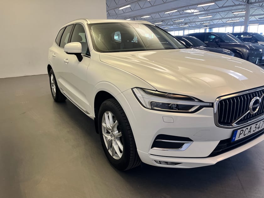 Bild 4 av Volvo XC60 D4 AWD Inscription IB 19"/ Navigation/ BLIS/ Läderstolar m. minne/ Dragkrok/
