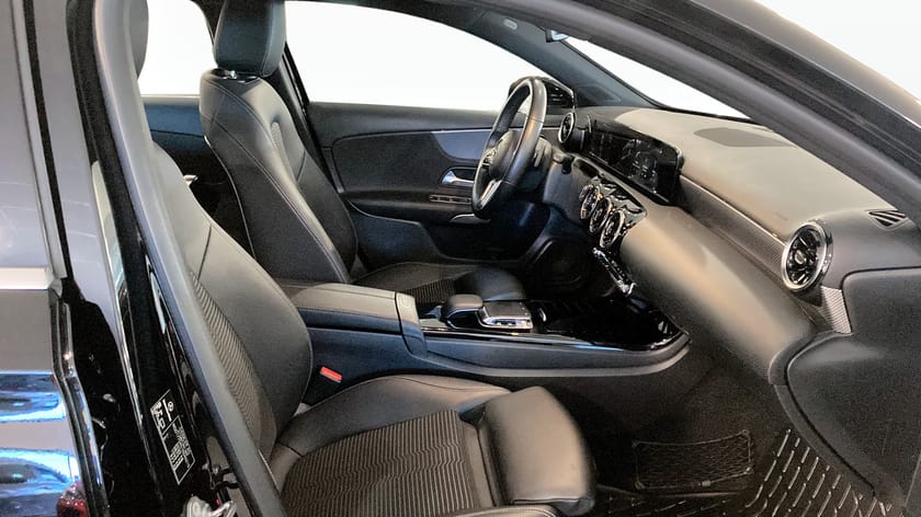 Bild 3 av Mercedes-Benz A 220 4MATIC 7G-DCT 190HK KAMERA NAVI