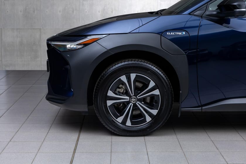 Bilde 3 av Toyota bZ4X AWD Active Tech
