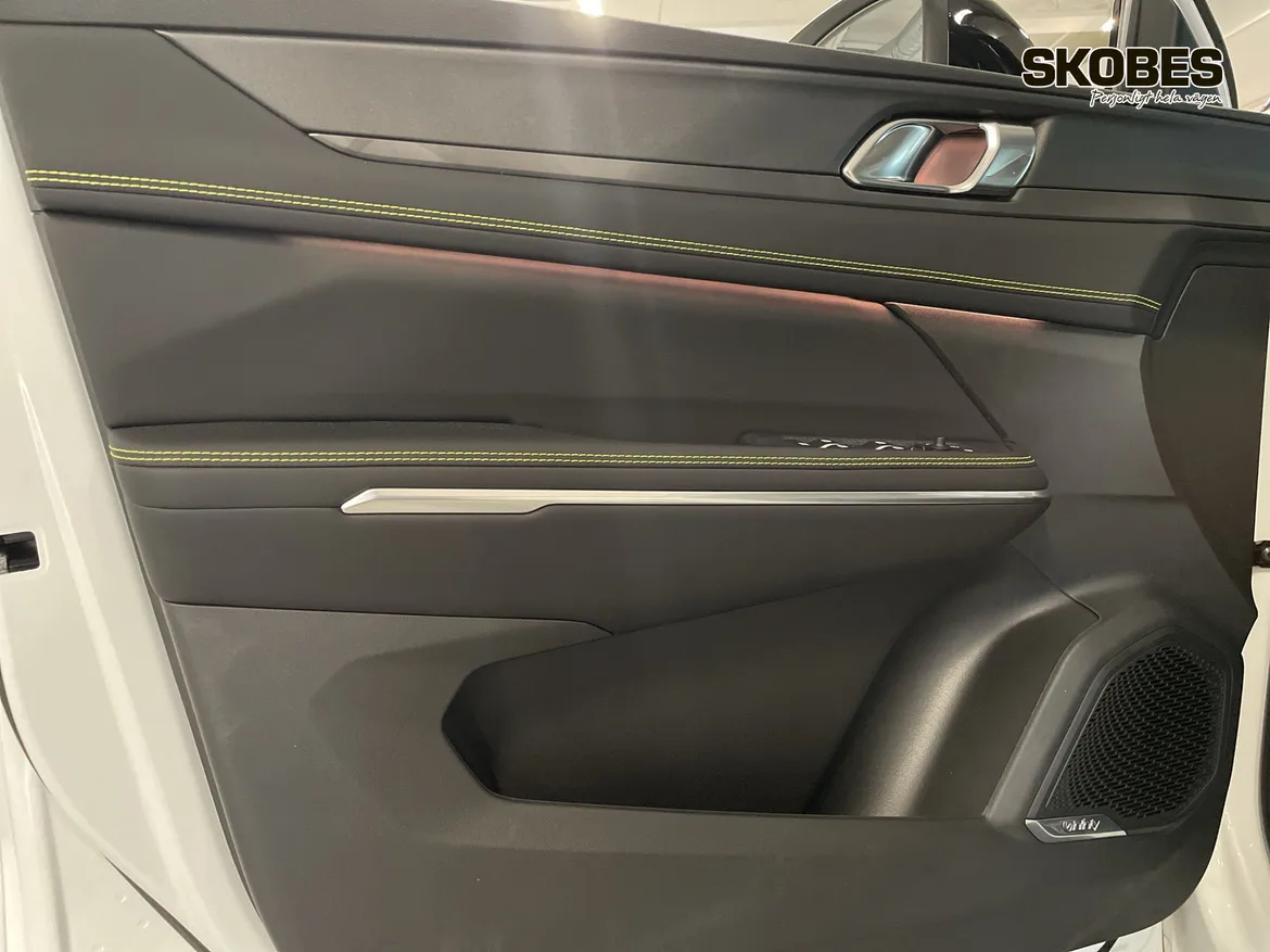 Lynk & Co 01 PHEV