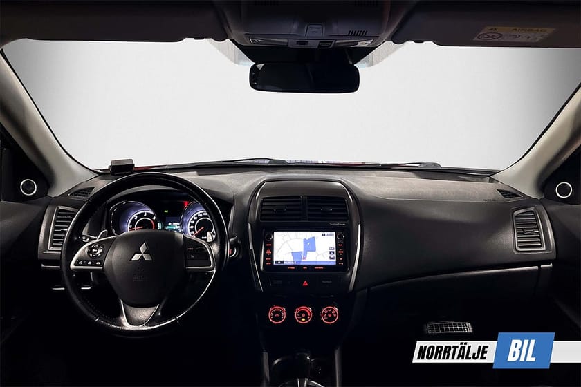 Bild 3 av Mitsubishi ASX 2.2 Di-D 4WD BUSINESS DRAG NAVI PANO M&K PDC NYSERV 17"