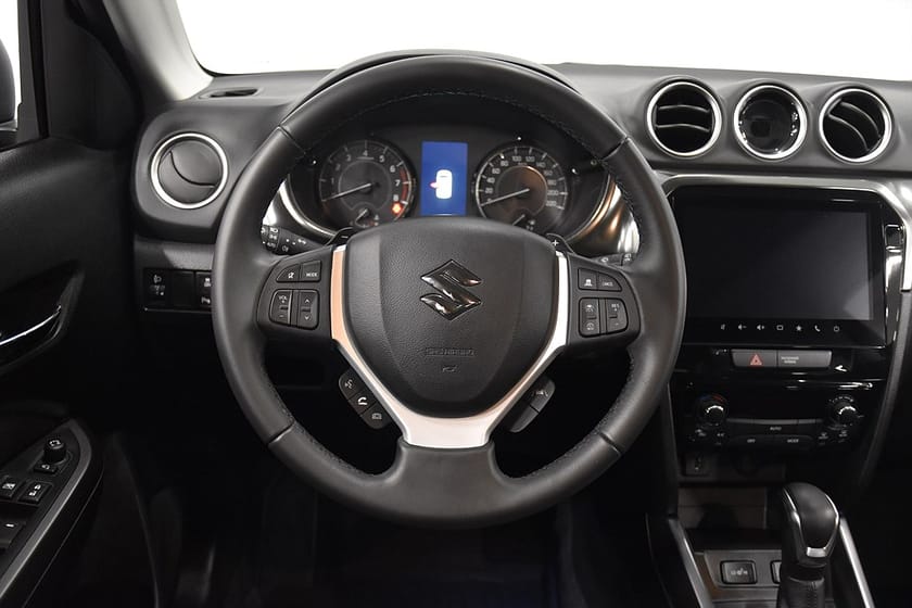 Bild 2 av Suzuki Vitara HEV AllGrip AdaptivF Navi B-Kam Carplay Moms 115hk