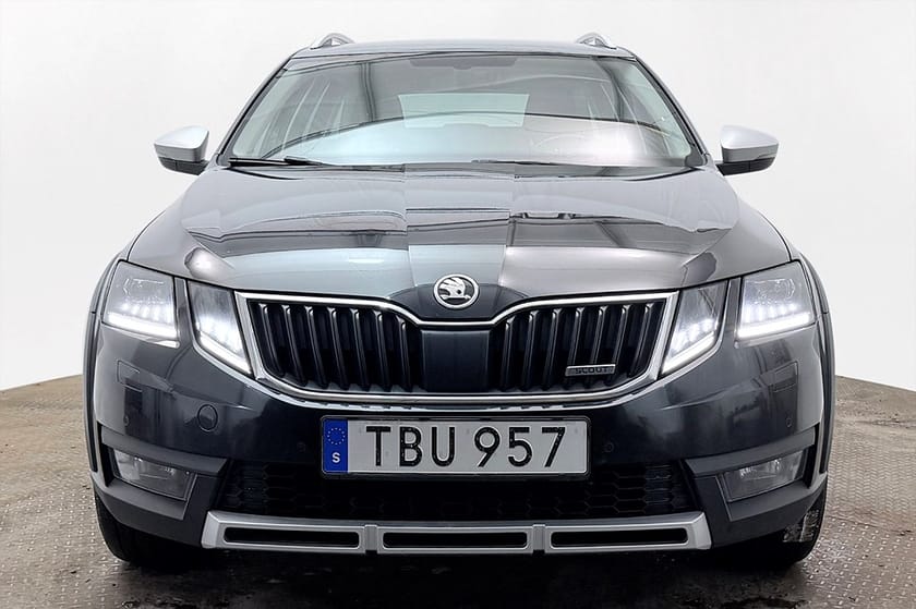 Bild 3 av Škoda Octavia Scout 2.0 4x4 Premium Drag Läder/Alcantara Navi Kamera Värmare CANTON