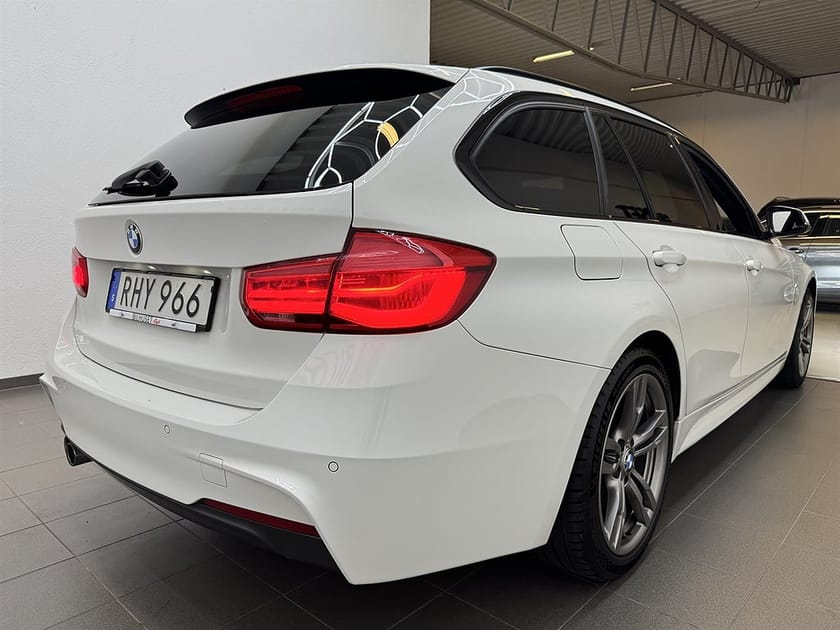 Bild 3 av BMW 320d xDrive Touring 320 190hk M Sport Navi/HiFi/Rattvärme/2Brukare
