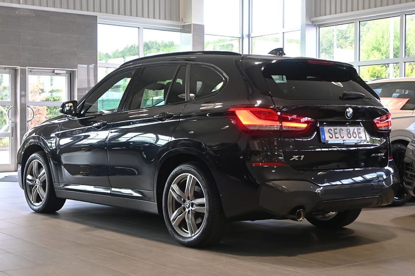 Bild 3 av BMW X1 xDrive25e M-sport Navi Drag Backkamera HUD HiFi Läder