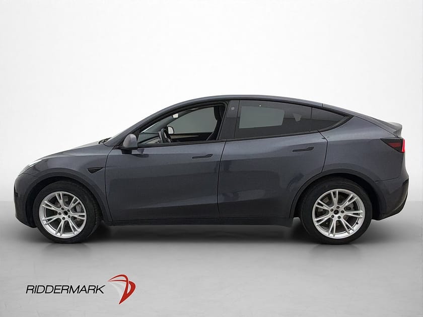 Bild 5 av Tesla Model Y Standard Range RWD Autopilot Rattvärme Dragkrok
