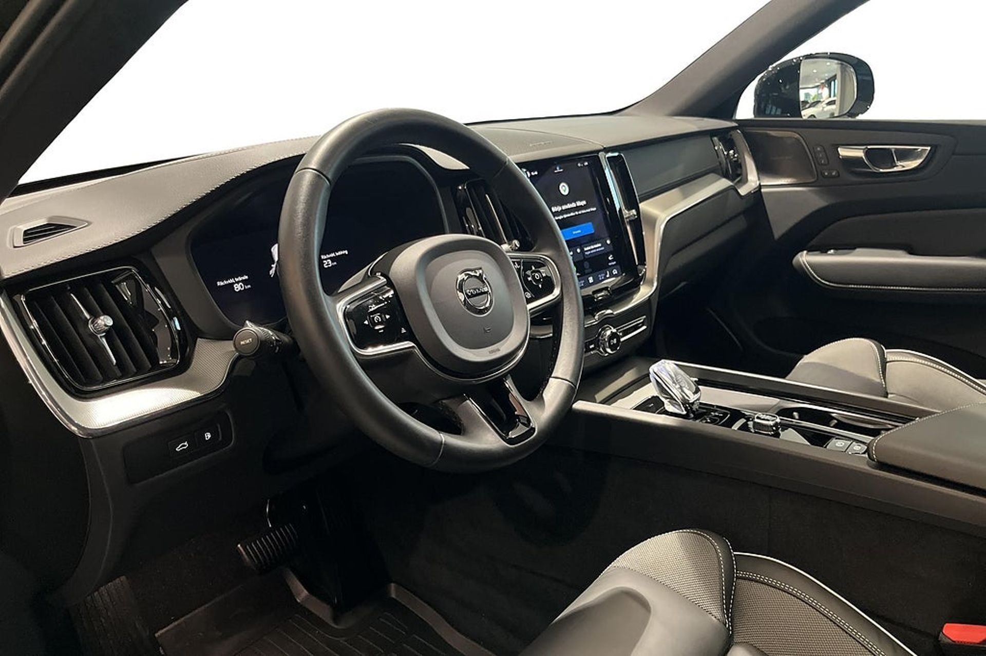 Volvo XC60 Recharge T6 AWD Ultimate Dark 2023, kuva 6/10