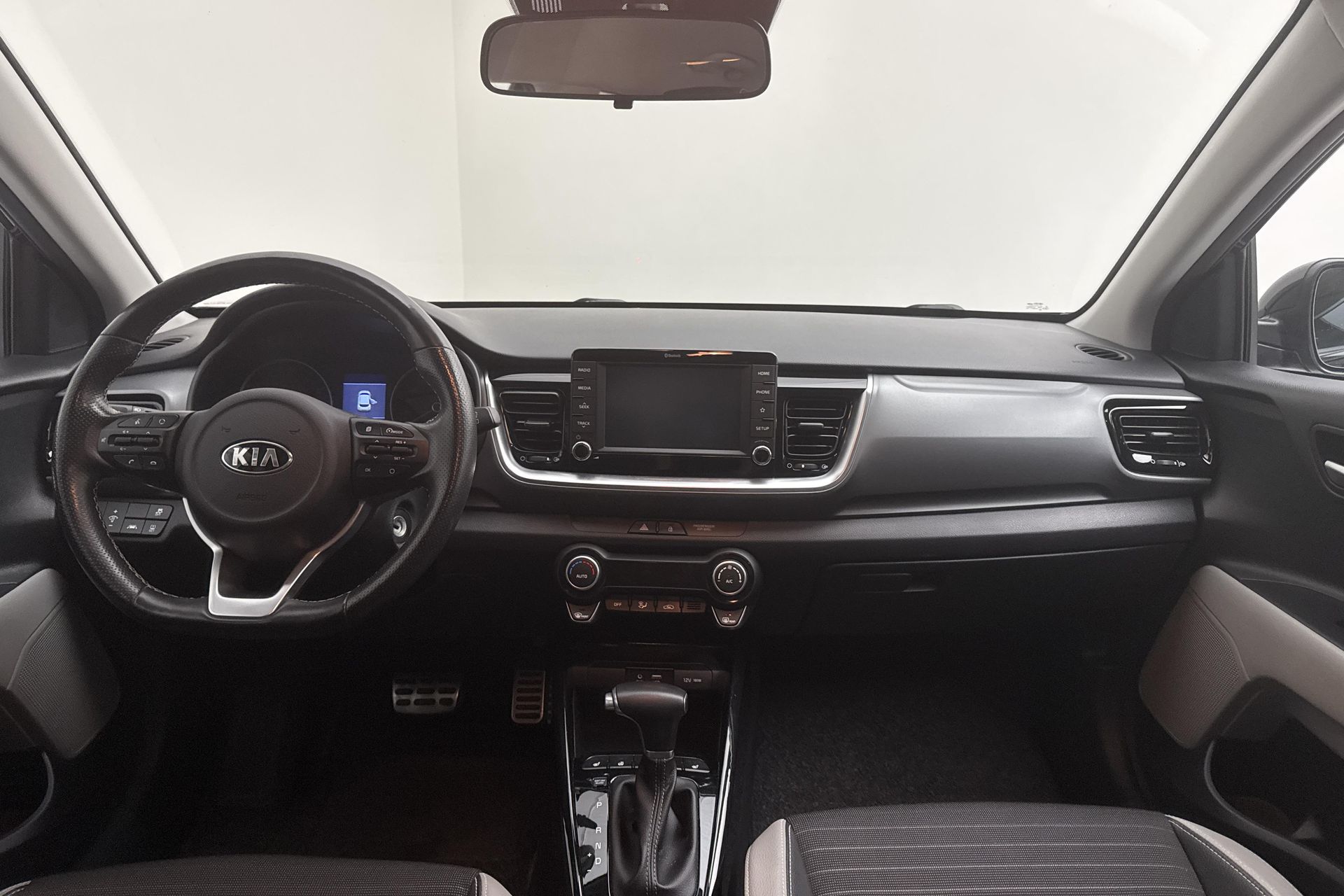 Kia Stonic 1.0 T-GDI 2020, photo 7/10