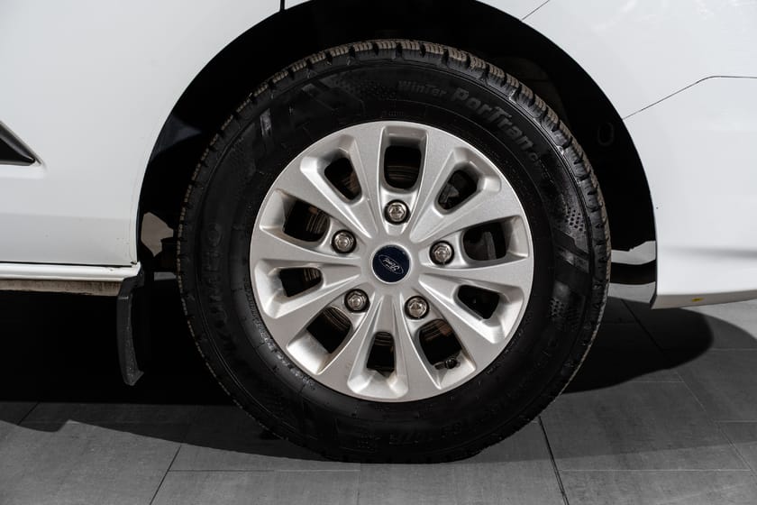 Bilde 5 av Ford Transit Custom 340 L2 130hk|Garanti|H.feste|Webasto|2xSkyv|R.Kam|P.Sensor+