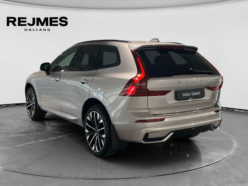 Bild 3 av Volvo XC60 T6 Plus Dark Nordic Edt | B&W | luftfjädring | Dragkrok |