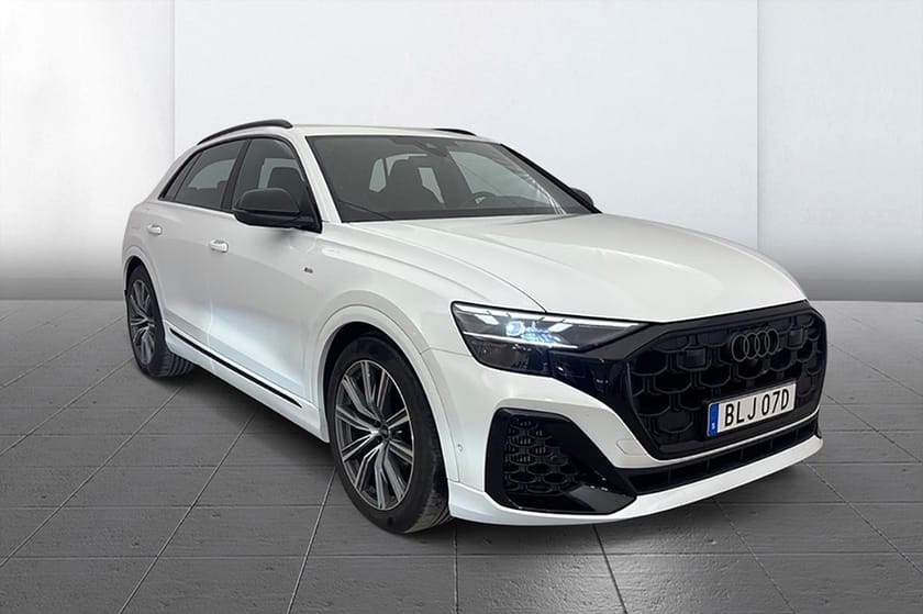 Bild 3 av Audi Q8 60 TFSI e quattro Q S Line BlackApp+ Drag 360° Valcona MOMS 490hk