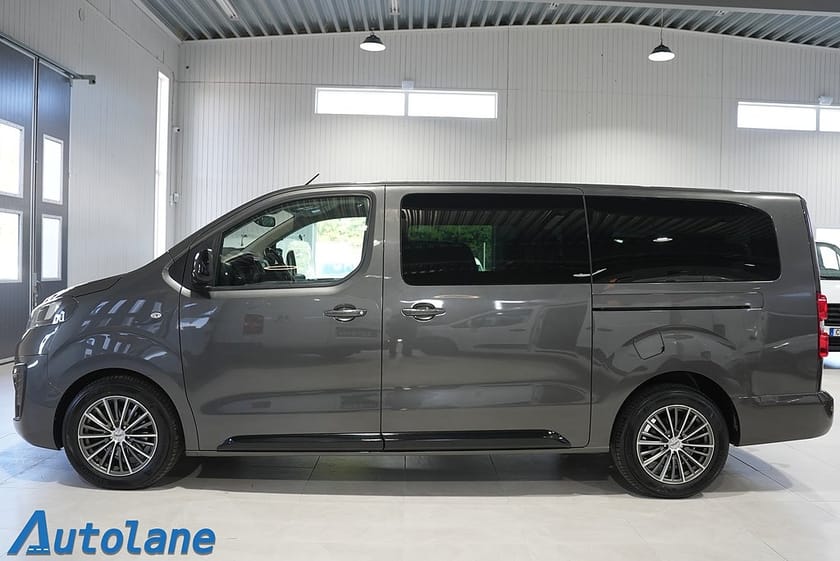 Bild 3 av Opel Zafira Life 2.0 7-sits,Värmare,Drag,Pano,GPS,HUD,Massage,360°