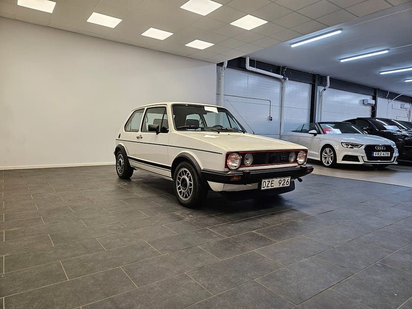 Bild 5 av Volkswagen Golf  GTI Special 1.8 112hk 3-dörrars Taklucka Renoverad