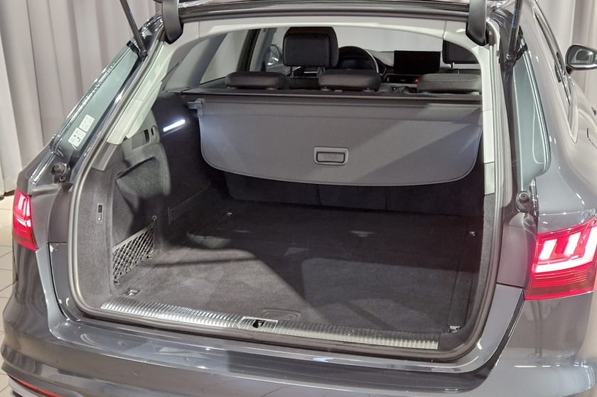 Bild 5 av Audi A4 Avant 40 TDI quattro | Drag | P-värmare | Adapt f. | Navi | LED | 190 h
