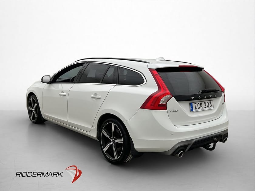 Bild 5 av Volvo V60 D4 190hk R-Design VOC Dragkrok Värmare Navigation