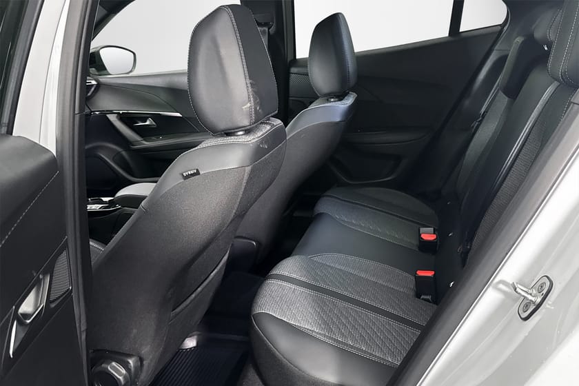 Bild 4 av Peugeot 2008 1.2 PureTech Allure/ Backkamera